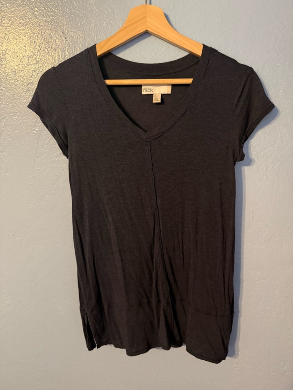 3 for $30! 💅🏻 Nordstrom Rack Navy V-Neck Short Sleeve Top 💅🏻 Bundle SALE!